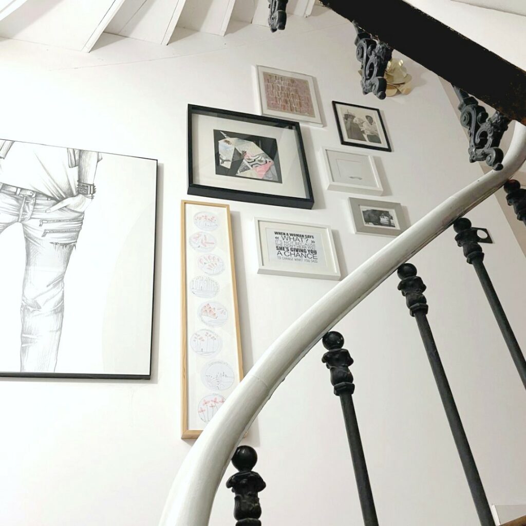 une montée d'escalier artistique - L'Atelier CLF
